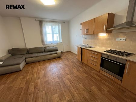 Pronájem bytu 2+kk v osobním vlastnictví 56 m², Hodonín - Photo 3