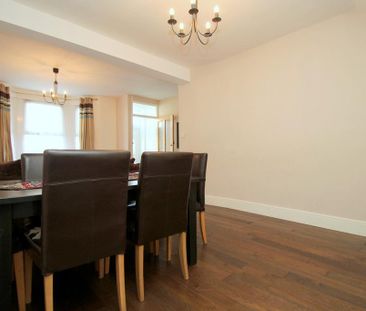 4 bedroom terraced house to rent - Photo 5