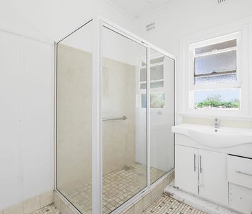 Three Bedroom in North Tamworth - Photo 5