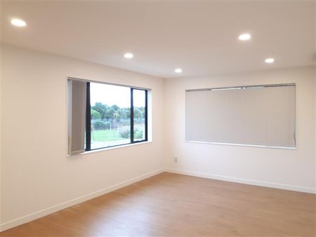Property Management40 Lockheed Street, Hobsonville - House for Rent - Photo 4