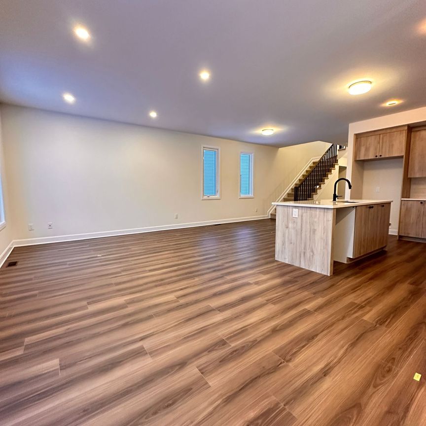 For Lease - 1028 Ventus Way, Orleans - Convent Glen and Area, Ontario - Photo 1