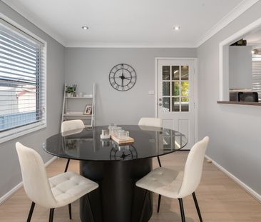 7 Lee-Ann Crescent, Cessnock NSW 2325 - House For Rent | Domain - Photo 2