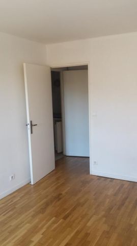 Location Appartement 1 pièce 19m² LE KREMLIN BICETRE 94270 - Photo 2