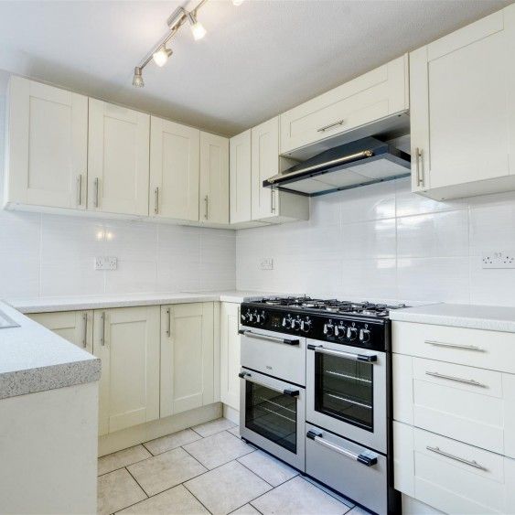 Richmond Terrace, Nr Train Station, Darwen - Photo 1