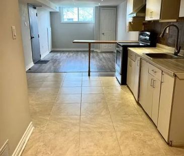 43 WOODLAWN Avenue #BSMT - Photo 3