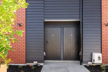 Modern Townhouse - Photo 5