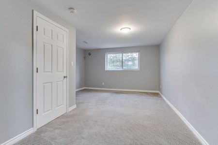 For Lease - 35 Harland Crescent, Ajax, Ontario - Photo 3