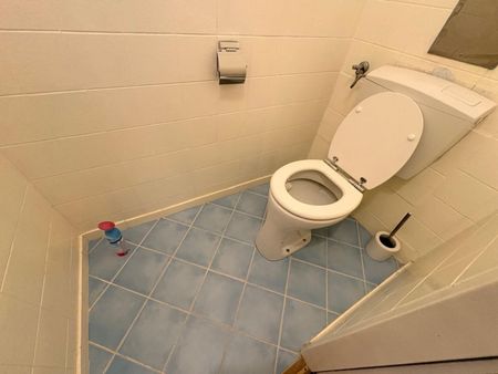 Super Familienwohnung mit hofseitiger LOGGIA ! - Foto 3