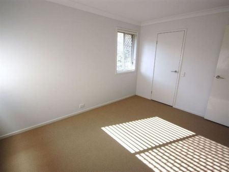 Spacious Family Home in Prime Coomera Location - Photo 3
