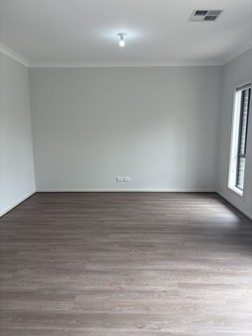 2 Bedroom home in quiet setting - Photo 4