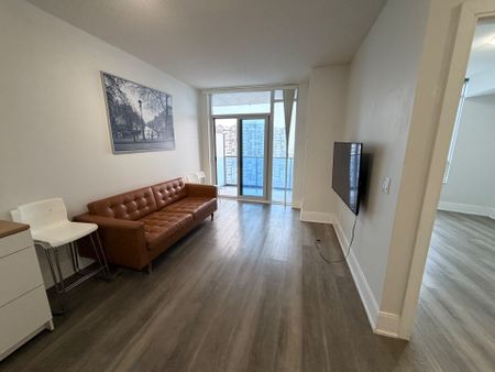 For Lease - 330 Burnhamthorpe Road Unit# 1701, Mississauga, Ontario - Photo 4