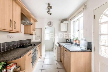 Offa Road, Bedford, MK42 - Photo 3