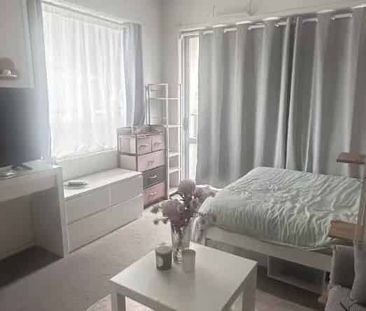 Location, location and location! - Photo 3