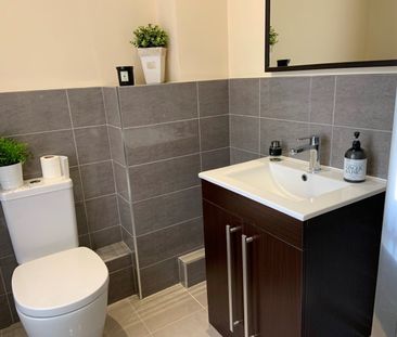 2 Bed Flat, Western Bank, S10 - Photo 1