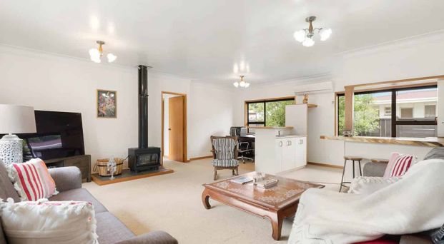 Family home - Photo 1