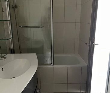 Location Appartement Fontaine - Photo 2