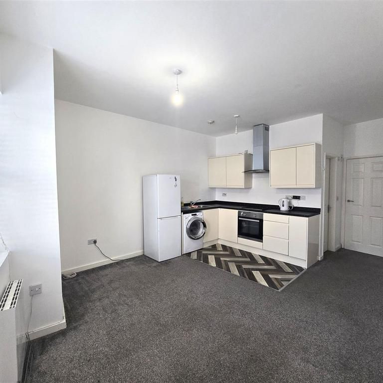 1 bedroom flat to rent - Photo 1