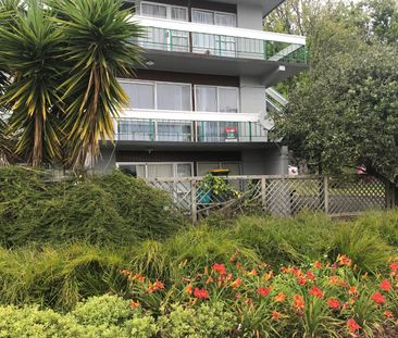 A lovely one bedroom unit on the second floor in a block of units l... - Photo 2