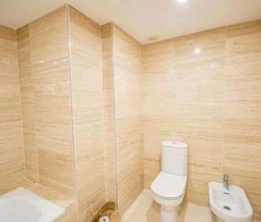 2 bedroom luxury Apartment for rent in Benahavís, Spain - Photo 3