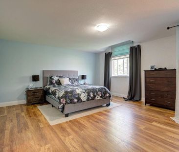 For Lease - 555 Mariner Drive, Waterloo, Ontario - Photo 4