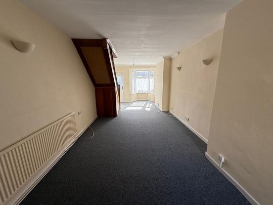 2 bedroom terraced house to rent - Photo 1