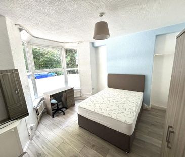 5 bedroom terraced house to rent - Photo 5