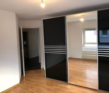 Location Appartement 5 pièces 119m² - Photo 5