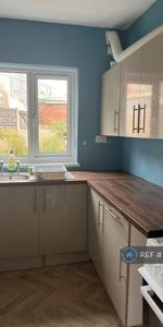 2 bedroom terraced house to rent - Photo 3