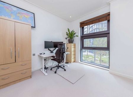 South Quay Square Canary Wharf, E14 - Photo 2