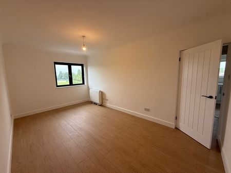 Property For Let - 11 Lance Lane - Photo 5