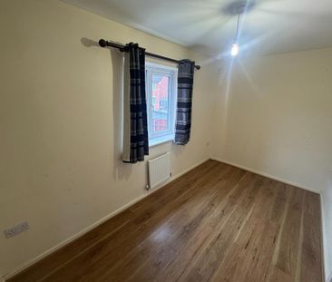 2 bedroom semi-detached house to rent - Photo 4