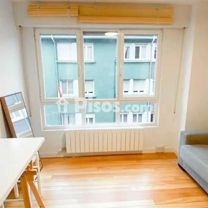 Piso en alquiler en Centro - Foto 1