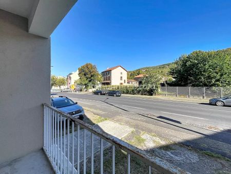 Location Appartement 3 pièces 60m² VEYRE MONTON 63960 - Photo 4