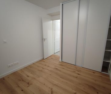 Location Appartement 4 pièces 79m² TALENCE 33400 - Photo 3