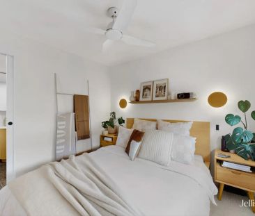 “Uber Stylish One Bedroom Beachside Apartment in the Heart of Port ... - Photo 5