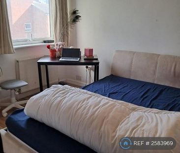 1 bedroom in a flat share to rent - Photo 6