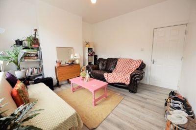 4 bedroom House in Gordon Terrace, Leeds - Photo 2