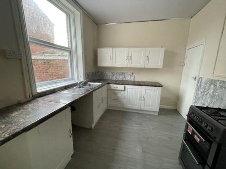 Brewerton Road, Oldham, , UK - Photo 4