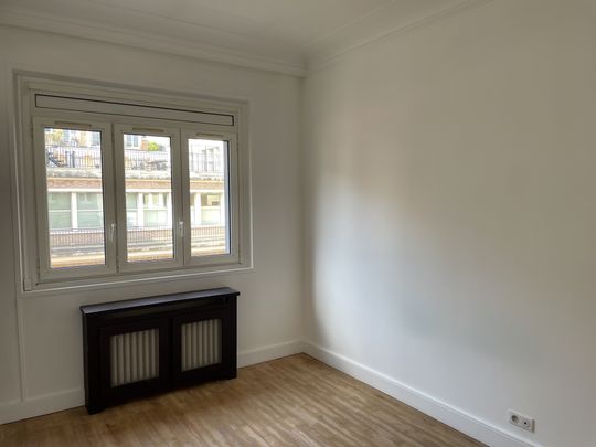 BEAU 2 PIÈCES 62,40 M² PARIS 8ÈME, RUE LA BOÉTIE - Photo 1