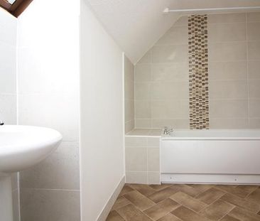 2 bedroom maisonette to rent - Photo 5