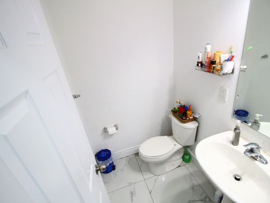 For Lease - 52 Vanhorne Close, Brampton, Ontario - Photo 1