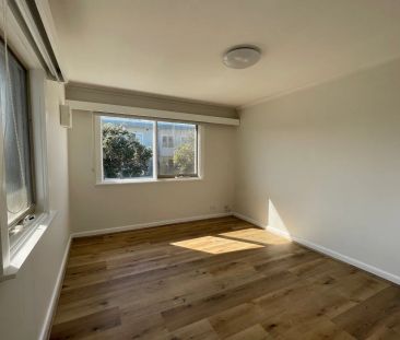 BEACH LIFESTYLE WITH AMAZING BAY VIEWS! - Photo 2