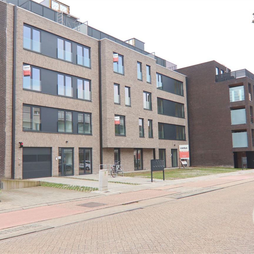 PENTHOUSE IN HARTJE HASSELT MET 1 SLK + 2 TERRASSEN & PARKING - Photo 1