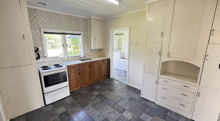 Walk to Town! - Photo 2