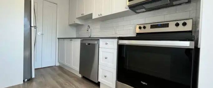 139 Christopher Drive, 205 Champlain Blvd, 215 Champlain Blvd | 139 Christopher Drive, Cambridge - Photo 1