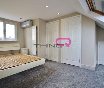 4 Bed Terraced House, Springfield Drive, IG2 - Photo 2