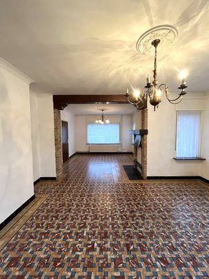 Instapklare woning nabij centrum Zwevezele! - Photo 1