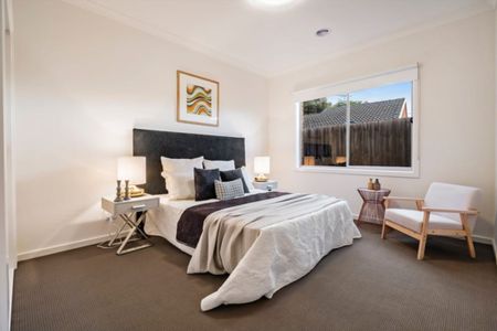 Charming 2-Bedroom Home in Mill Park - Photo 4