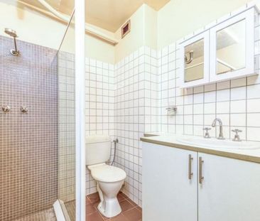 Central West Leederville Apartment - Photo 2