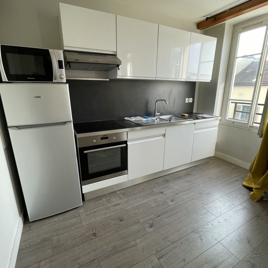 F2 DUPLEX 41 M² - CENTRE VILLE MONTGERON - Photo 1